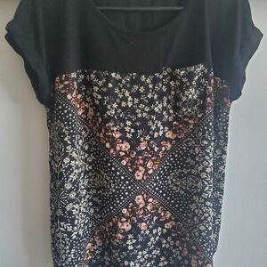 Rewind juniors top black with white flowers